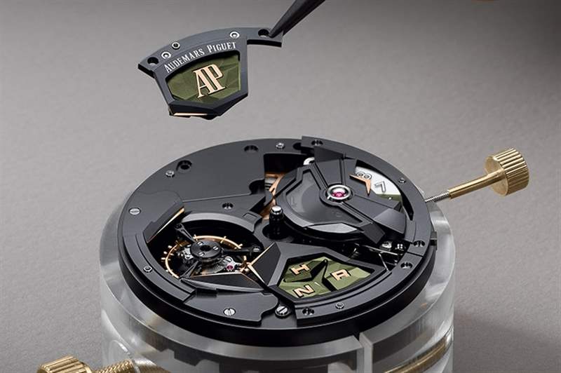 AUDEMARS PIGUET - 愛彼AUDEMARS PIGUET的陶瓷色彩張力，如何刷新Royal Oak皇家橡樹系列經典印象？